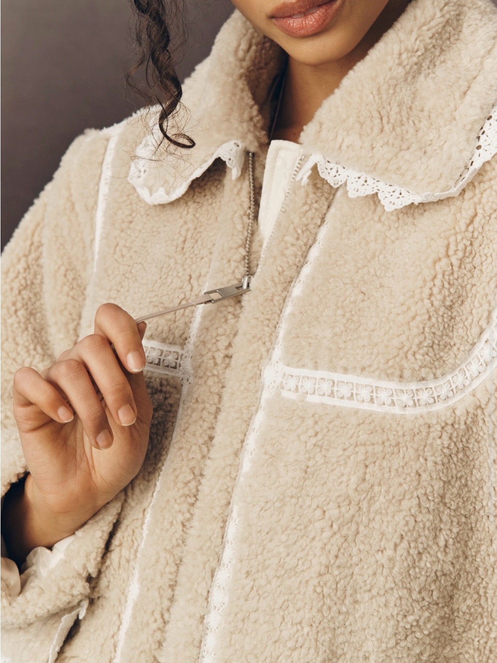By Anthropologie Beige Sherpa Lace Trim Crop Jacket - Picture 4 of 10